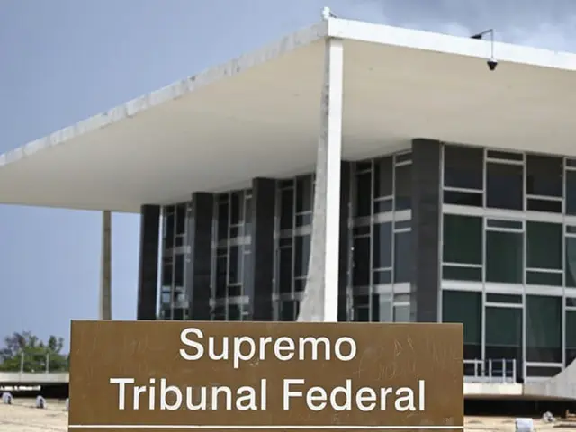STF decide aposentadoria compulsória de empregados públicos aos 75 anos